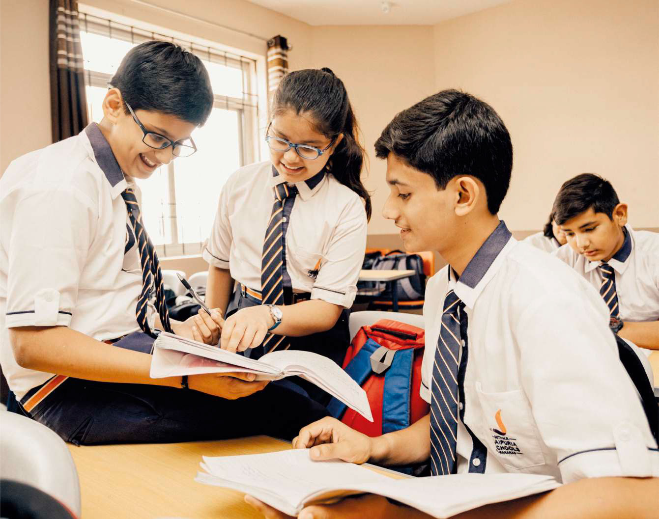Best school for kids in Khalilabad - Seth M.R. Jaipuria School Khalilabad